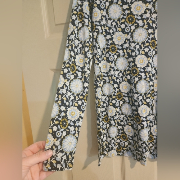 J. Jill Floral Long Sleeve Top - Black and White - Picture 4 of 5